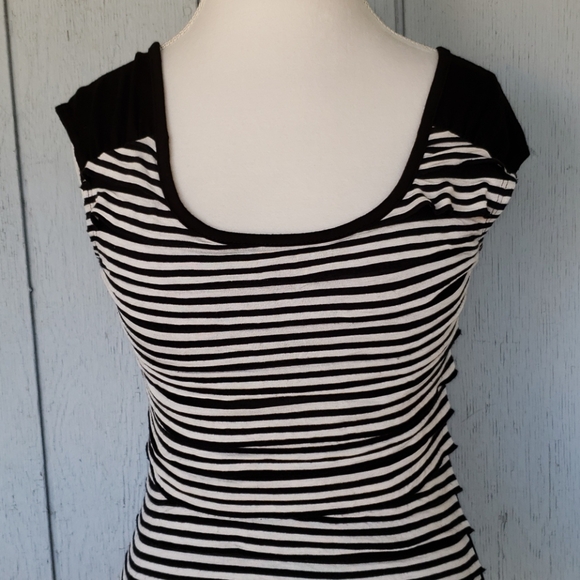 Striped Tee AB Studio Ruffle Top Stripes Black and White Ruffles - Picture 9 of 9